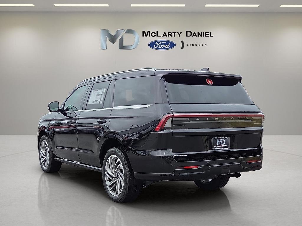 new 2025 Lincoln Navigator car, priced at $105,090