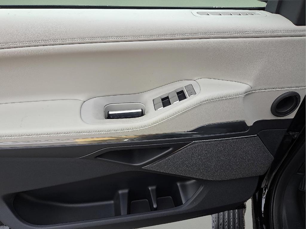 new 2025 Lincoln Navigator car, priced at $105,090