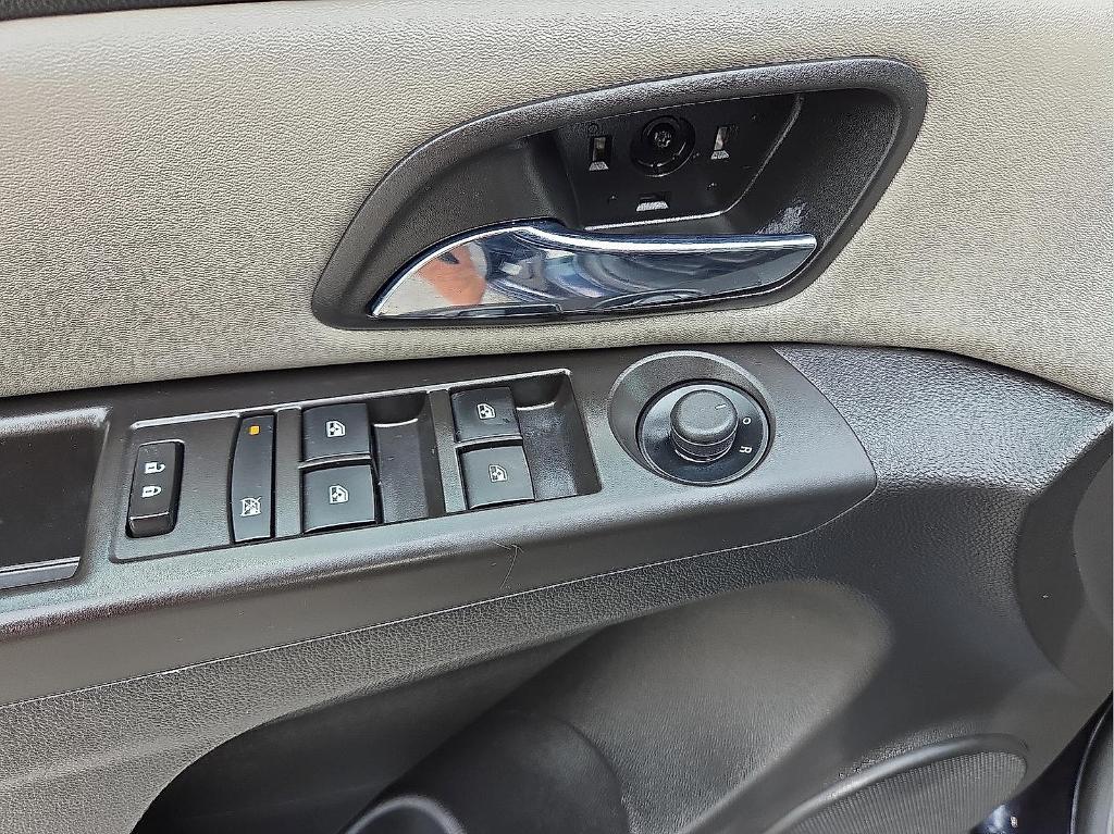 used 2015 Chevrolet Cruze car, priced at $6,995