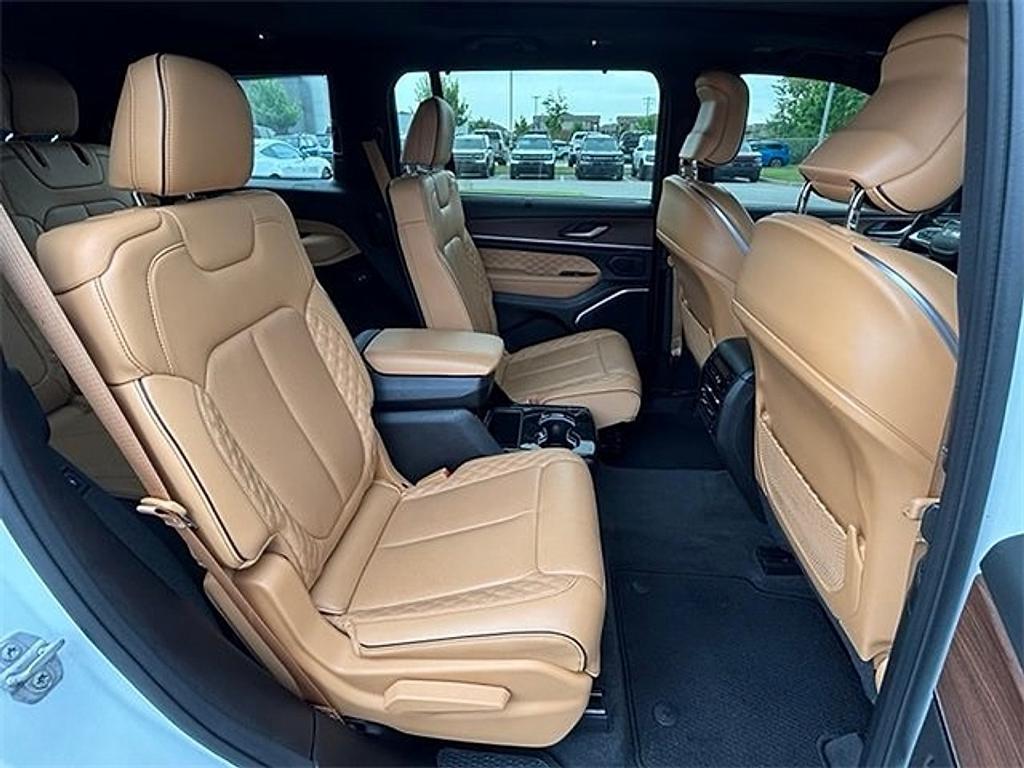 used 2021 Jeep Grand Cherokee L car, priced at $30,995