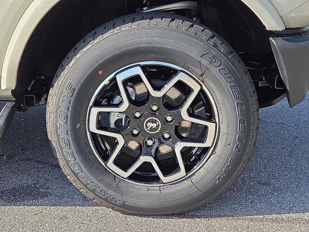 new 2025 Ford Bronco car, priced at $47,405