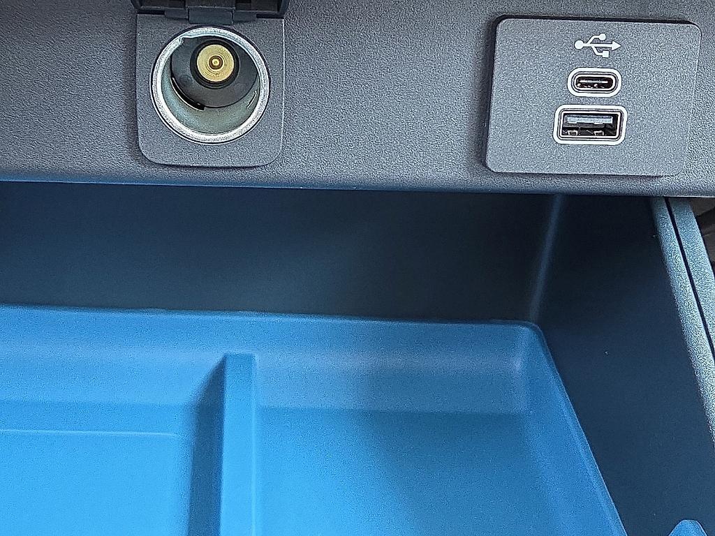 new 2025 Ford Maverick car, priced at $32,851