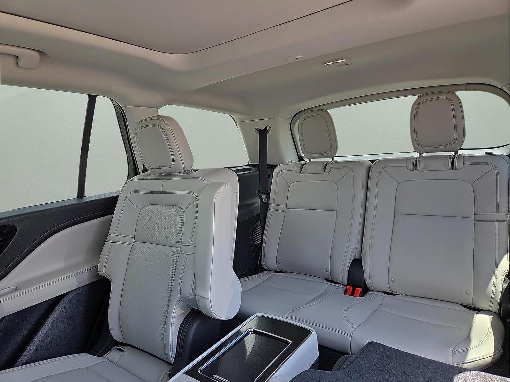 new 2025 Lincoln Aviator car, priced at $69,557
