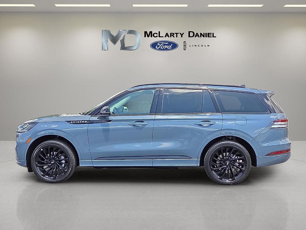 new 2025 Lincoln Aviator car, priced at $69,557