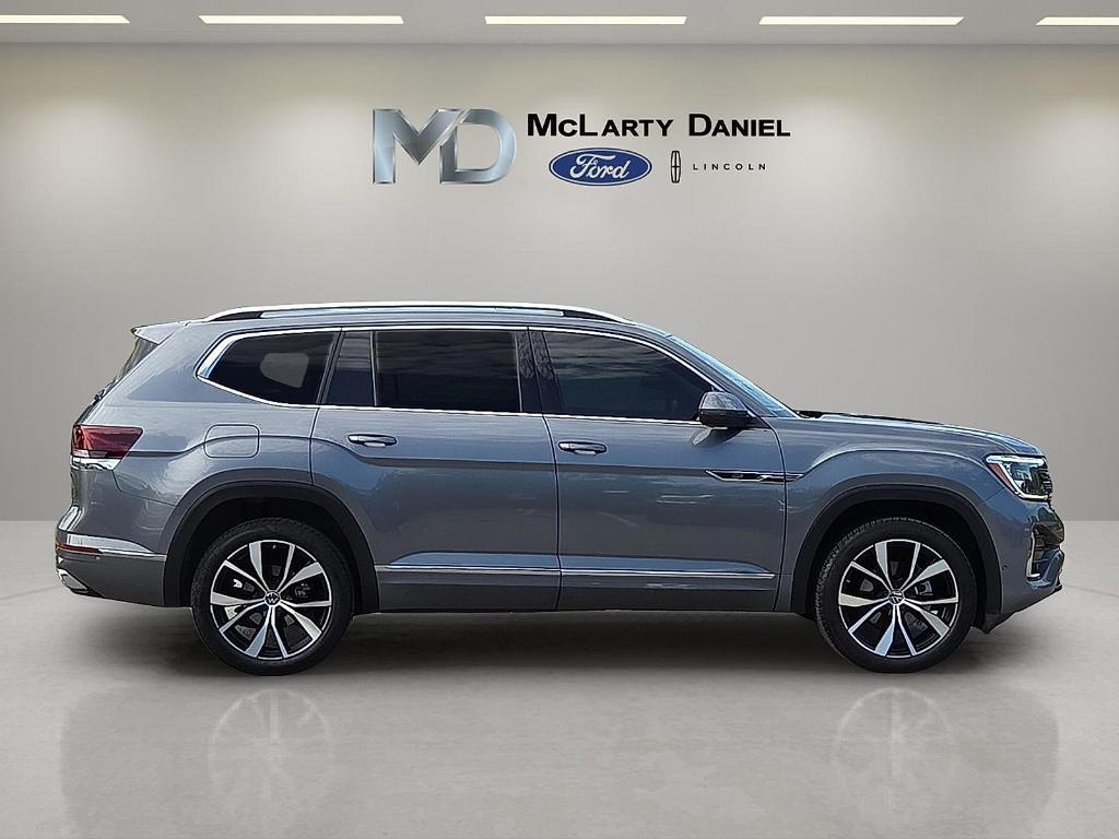 used 2024 Volkswagen Atlas car, priced at $37,995