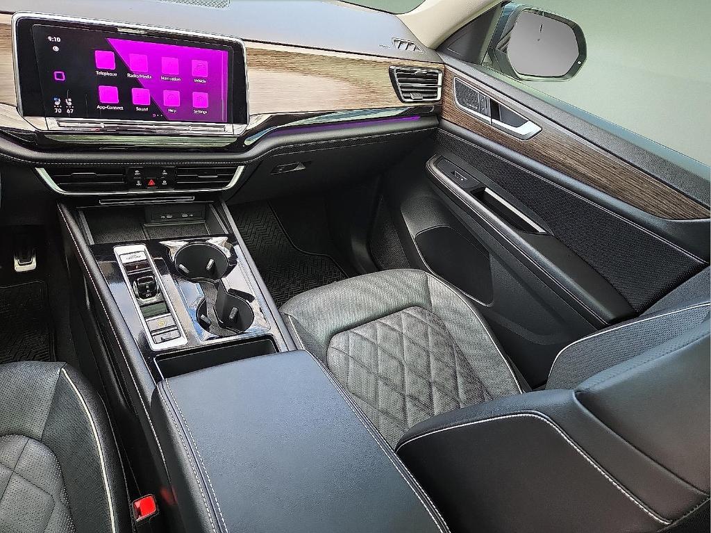 used 2024 Volkswagen Atlas car, priced at $37,995