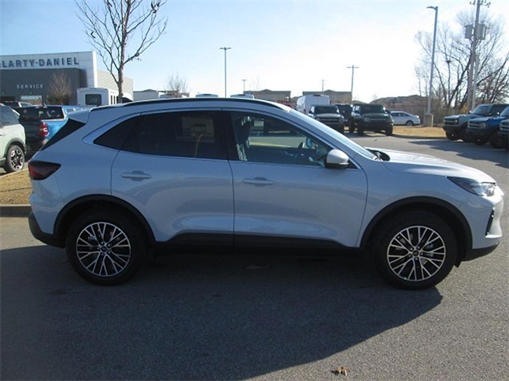 new 2025 Ford Escape car, priced at $31,804