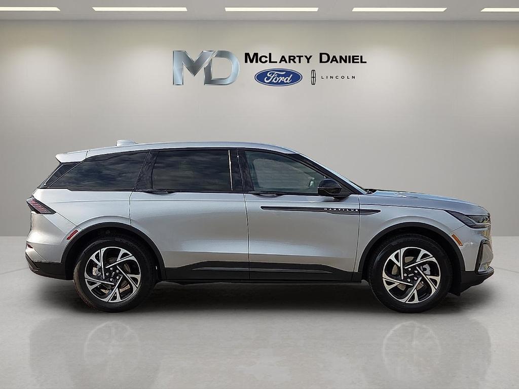 new 2025 Lincoln Nautilus car, priced at $52,802