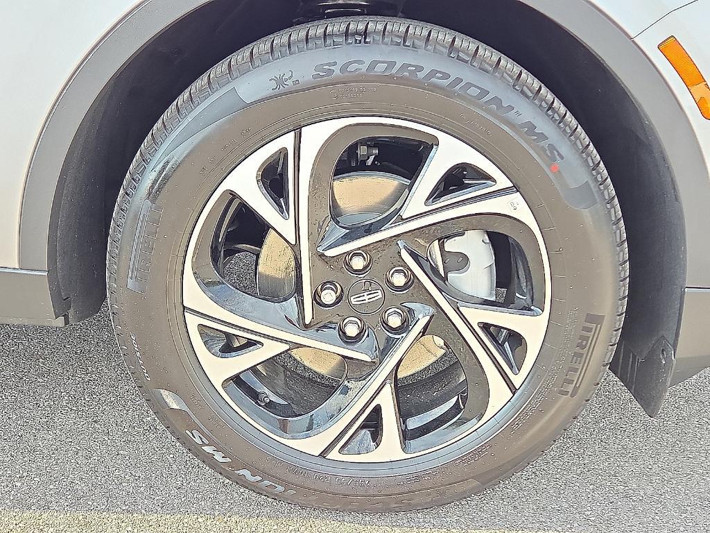 new 2025 Lincoln Nautilus car, priced at $52,802