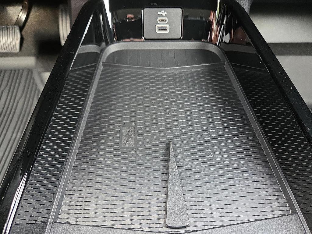 new 2025 Ford Mustang Mach-E car, priced at $40,517