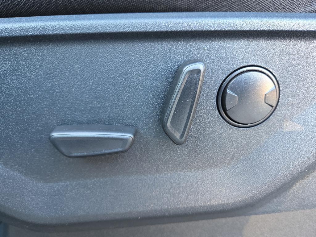 new 2025 Ford F-150 car, priced at $50,048