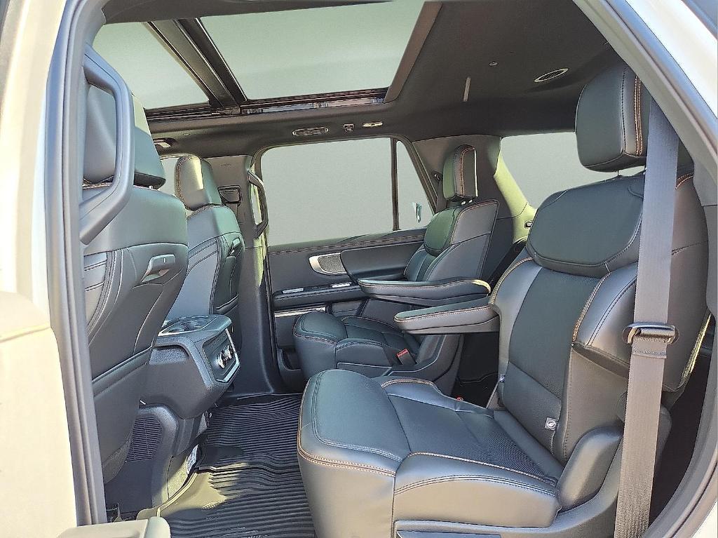 new 2025 Ford Expedition car, priced at $79,933