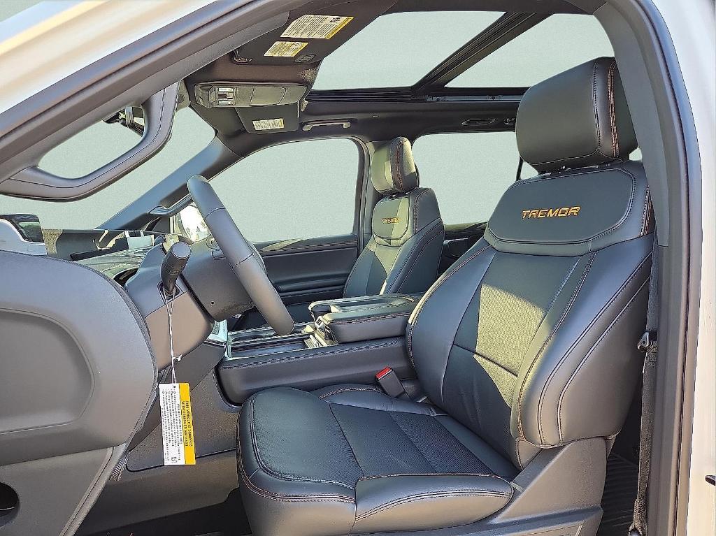 new 2025 Ford Expedition car, priced at $82,484