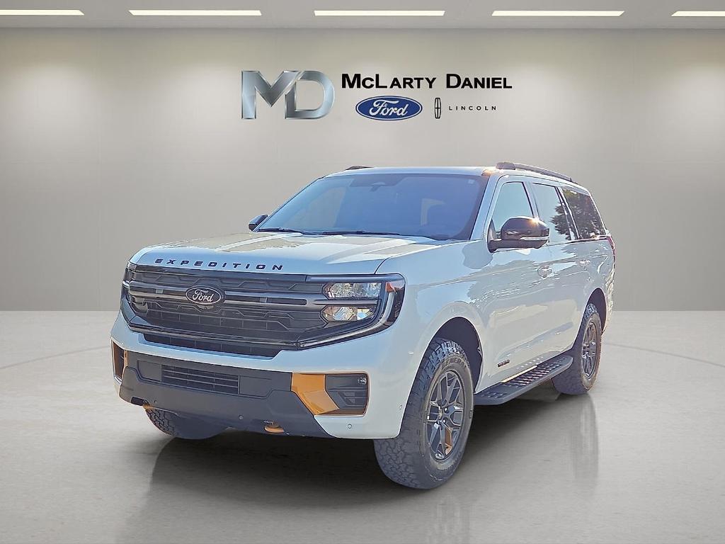 new 2025 Ford Expedition car, priced at $79,933