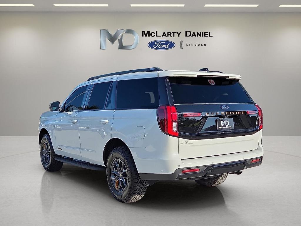 new 2025 Ford Expedition car, priced at $79,933