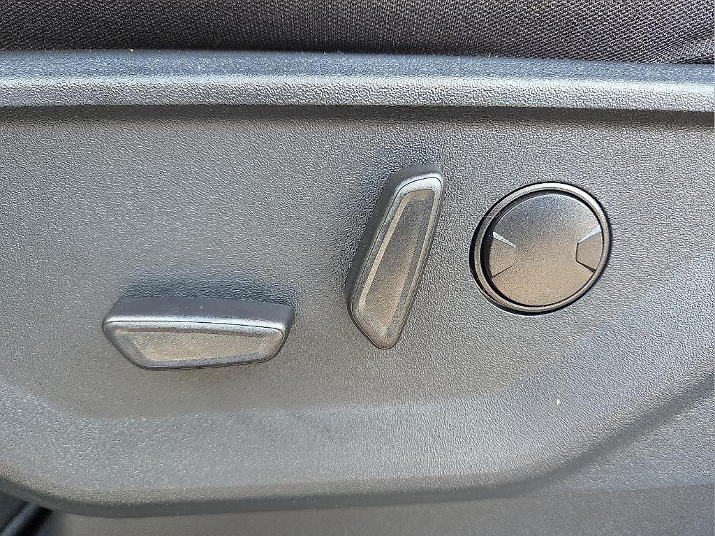 new 2025 Ford F-150 car, priced at $48,683