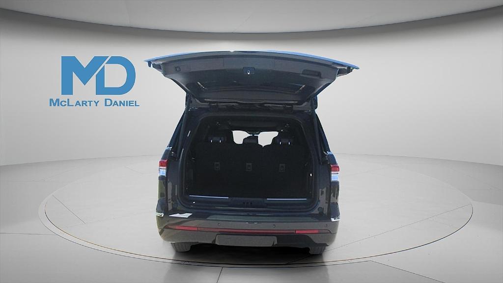 new 2024 Lincoln Navigator car, priced at $82,685