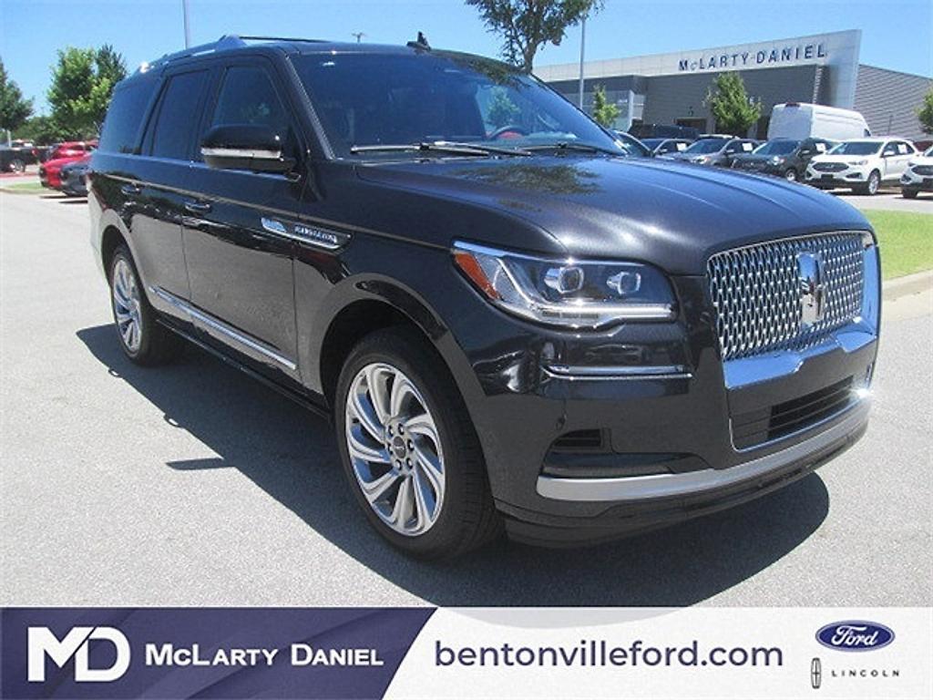new 2024 Lincoln Navigator car, priced at $76,185