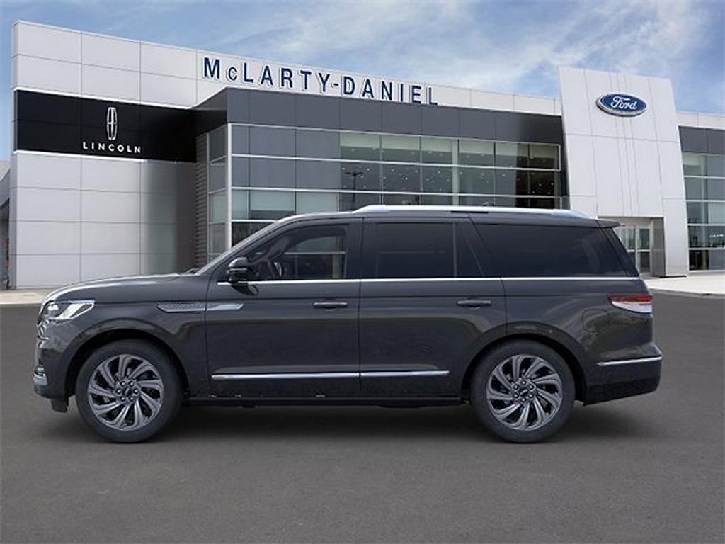 new 2024 Lincoln Navigator car, priced at $76,185