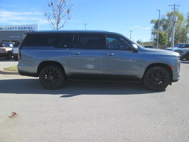 used 2022 Cadillac Escalade ESV car, priced at $72,995