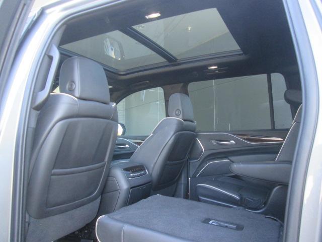 used 2022 Cadillac Escalade ESV car, priced at $72,995