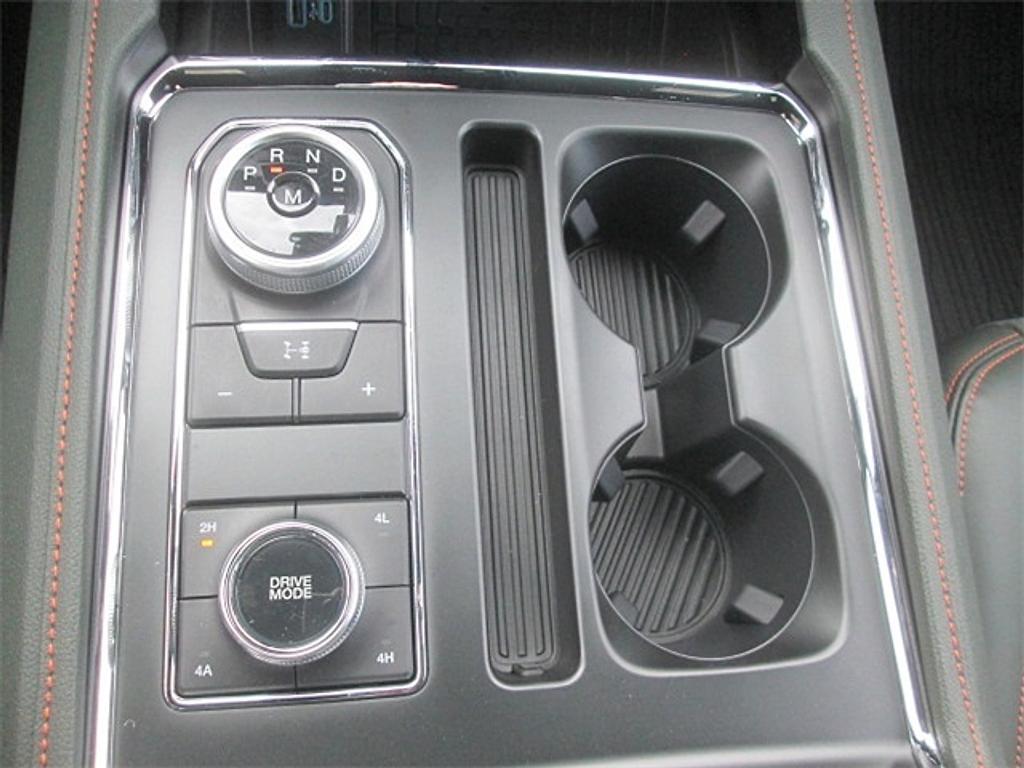 new 2024 Ford Expedition car, priced at $67,293