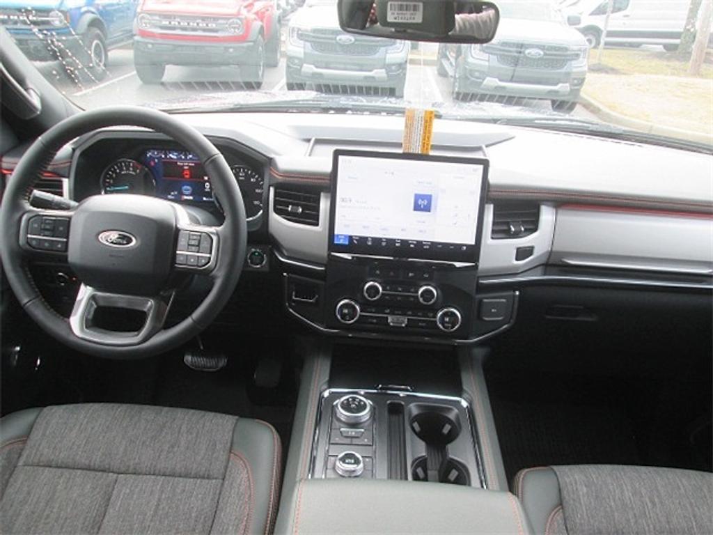 new 2024 Ford Expedition car, priced at $67,293