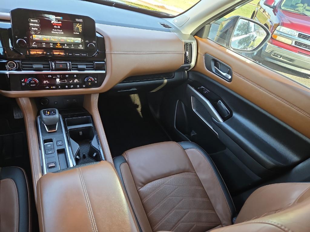 used 2022 Nissan Pathfinder car, priced at $30,995