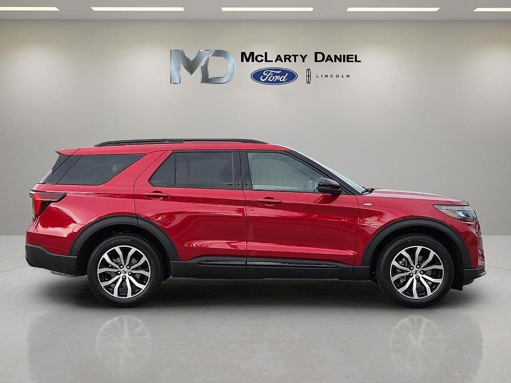 new 2025 Ford Explorer car, priced at $44,277