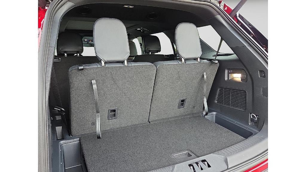 new 2025 Ford Explorer car, priced at $44,277