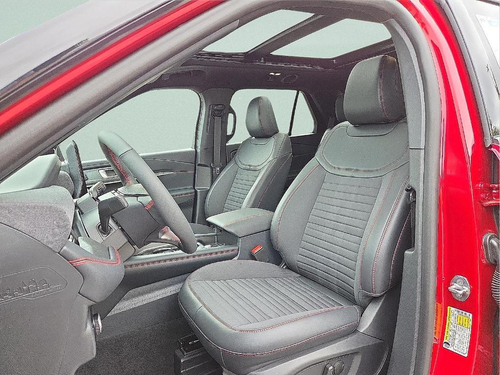 new 2025 Ford Explorer car, priced at $44,277