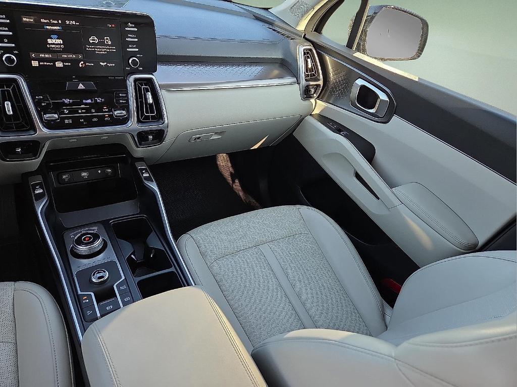used 2021 Kia Sorento Hybrid car, priced at $26,227