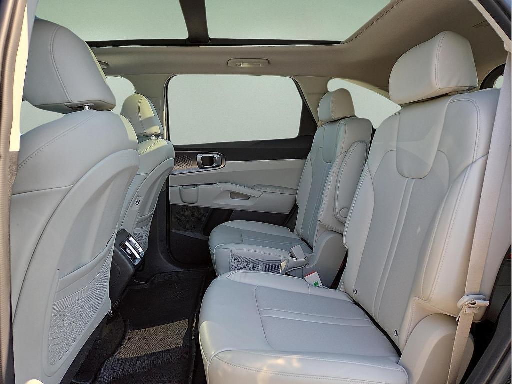 used 2021 Kia Sorento Hybrid car, priced at $26,227