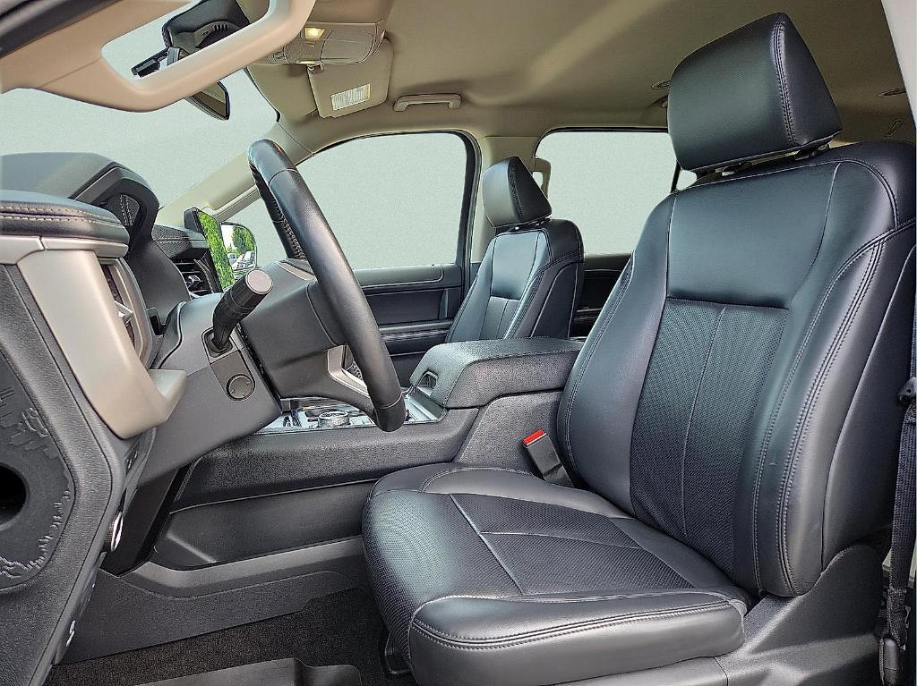 used 2024 Ford Expedition car, priced at $51,995