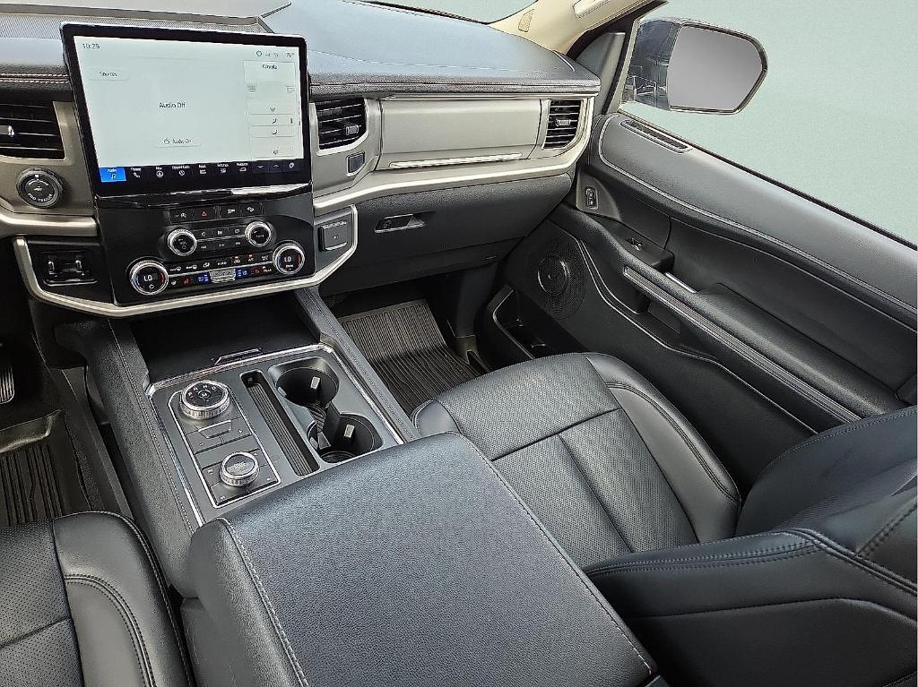 used 2024 Ford Expedition car, priced at $51,995