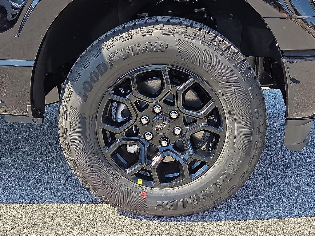 new 2025 Ford F-150 car, priced at $45,193