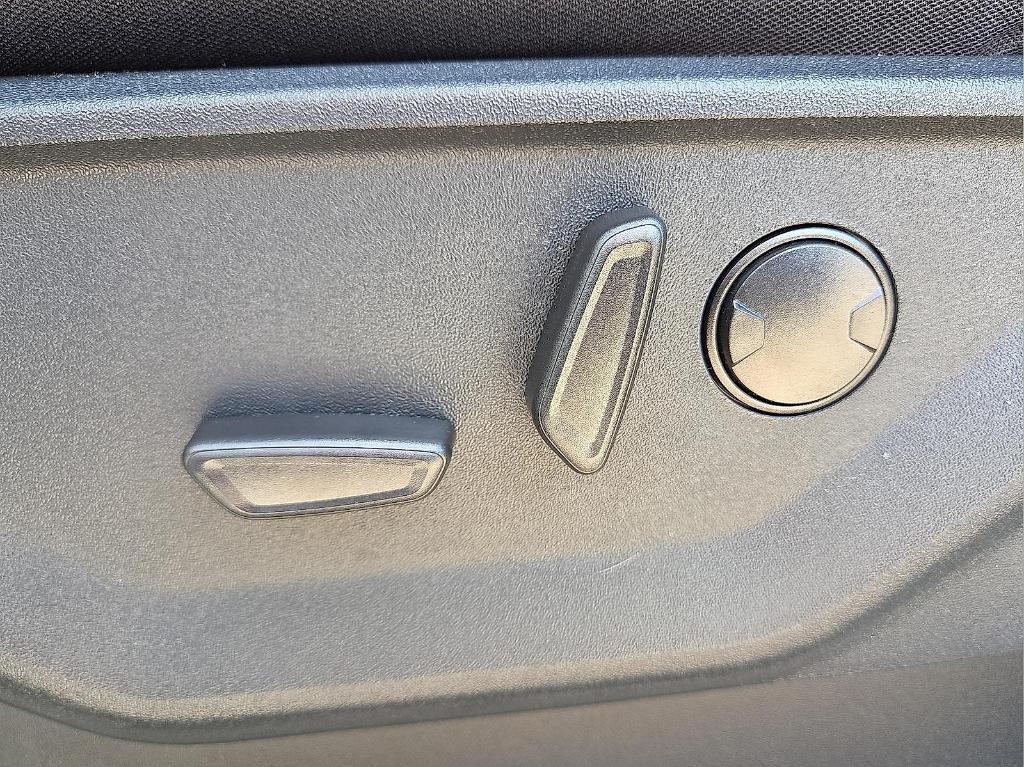 new 2025 Ford F-150 car, priced at $52,252
