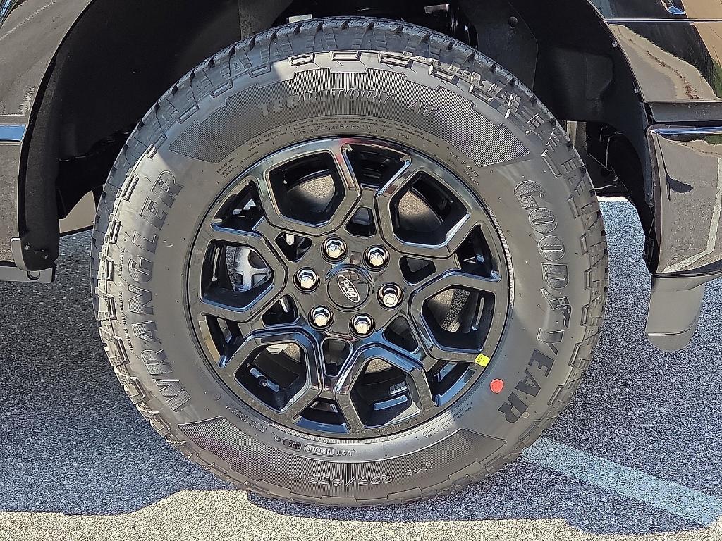 new 2025 Ford F-150 car, priced at $52,252
