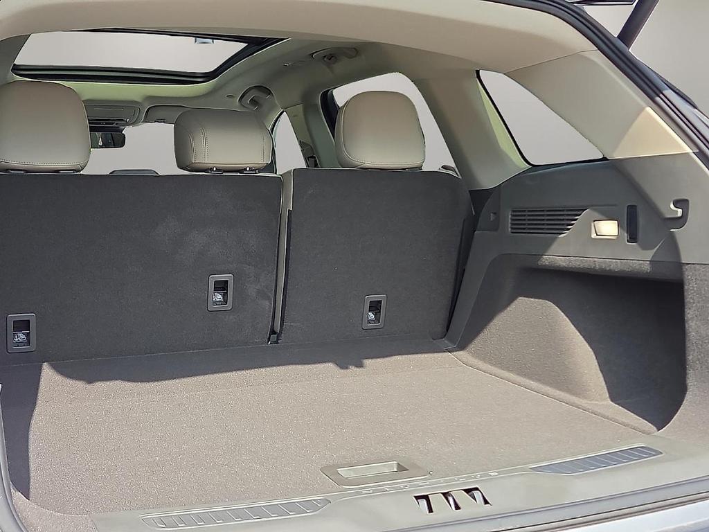 new 2025 Lincoln Nautilus car, priced at $52,802