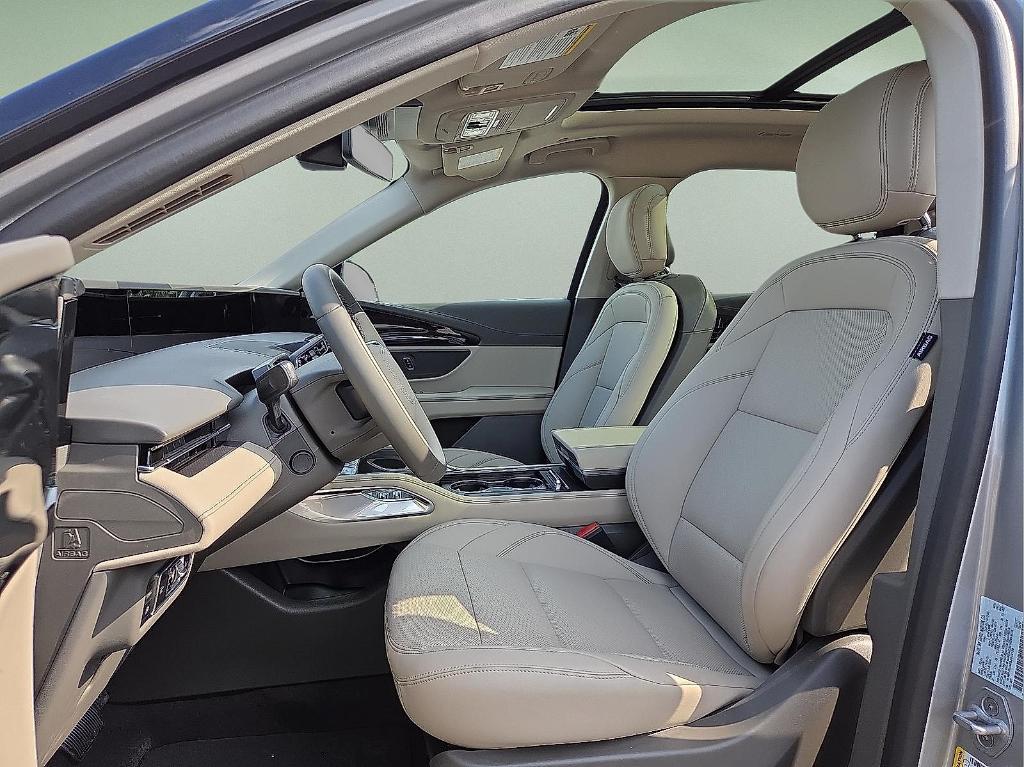 new 2025 Lincoln Nautilus car, priced at $52,802