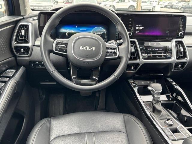 used 2023 Kia Sorento car, priced at $33,971