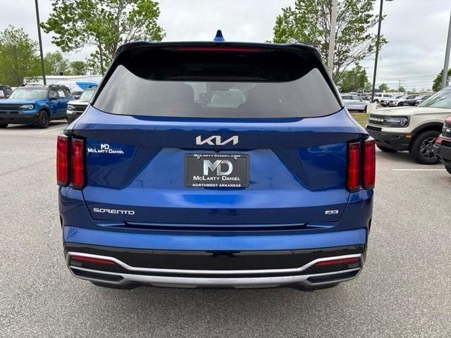 used 2023 Kia Sorento car, priced at $33,971