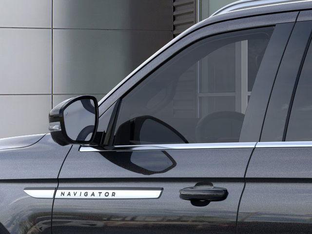 new 2025 Lincoln Navigator car, priced at $108,830