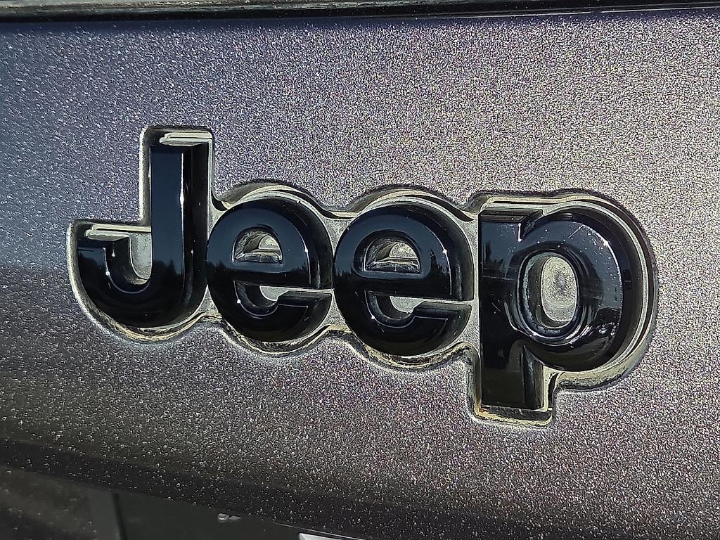 used 2020 Jeep Cherokee car, priced at $16,995