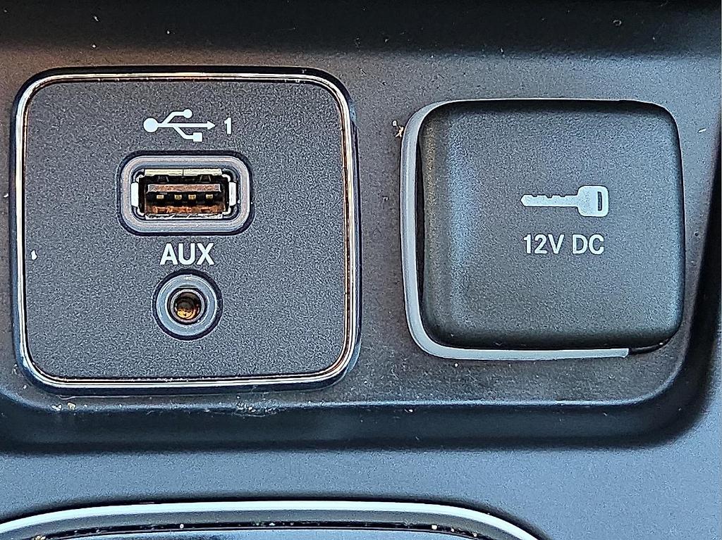 used 2020 Jeep Cherokee car, priced at $16,995