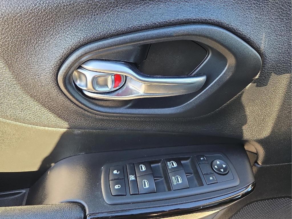 used 2020 Jeep Cherokee car, priced at $16,995