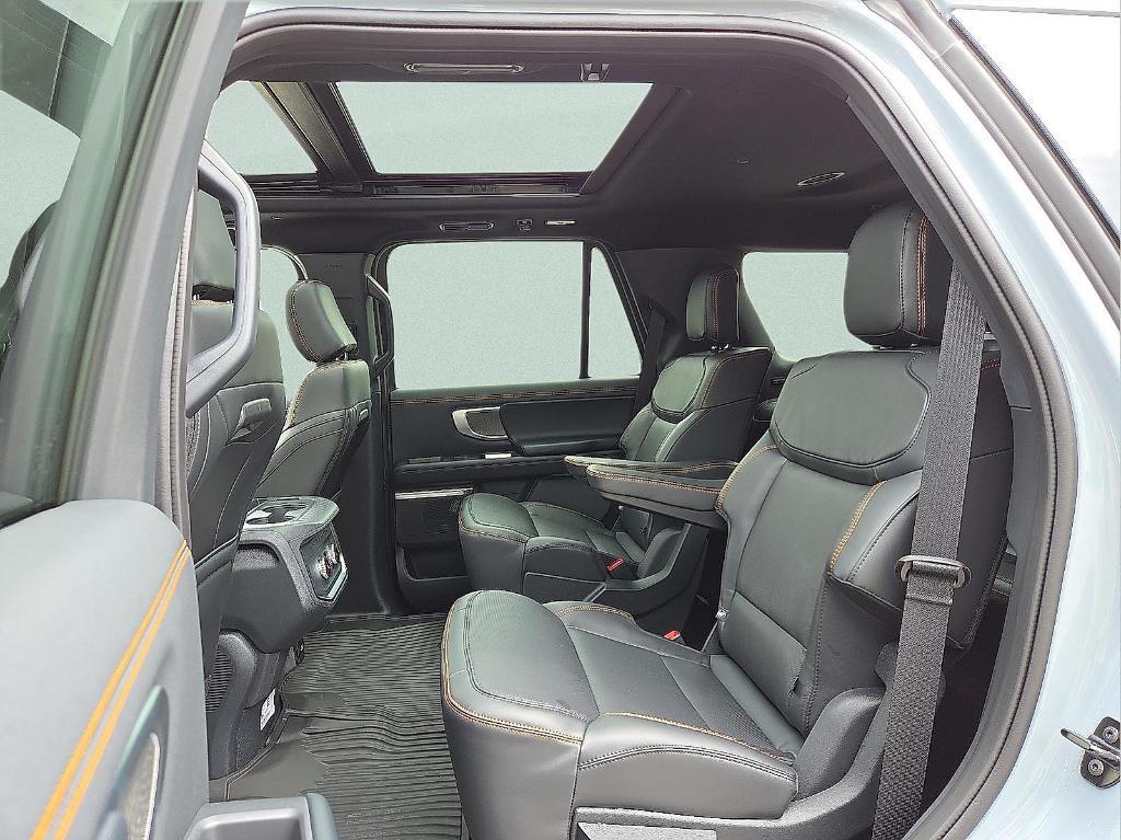 new 2025 Ford Expedition car, priced at $85,780