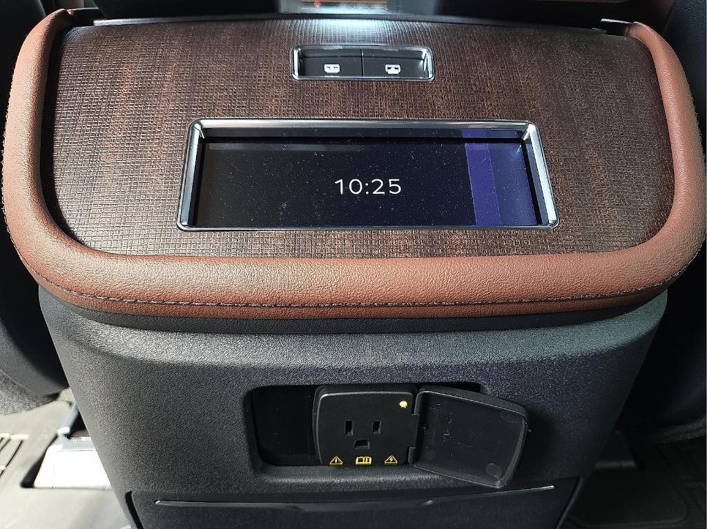 new 2025 Lincoln Navigator L car, priced at $96,681