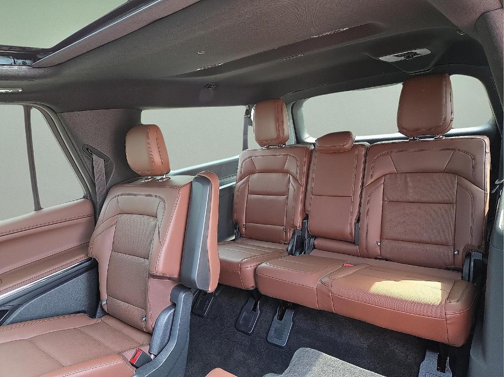 new 2025 Lincoln Navigator L car, priced at $96,681