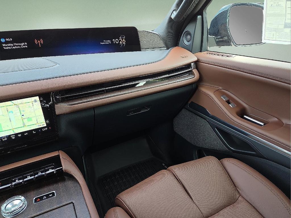 new 2025 Lincoln Navigator L car, priced at $96,681